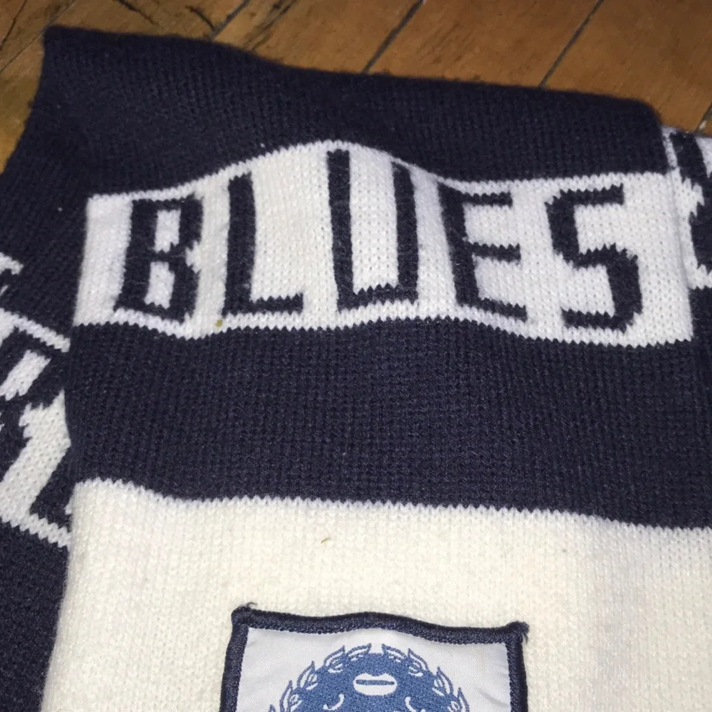 Carlton Blues Knit Scarf in Navy and White